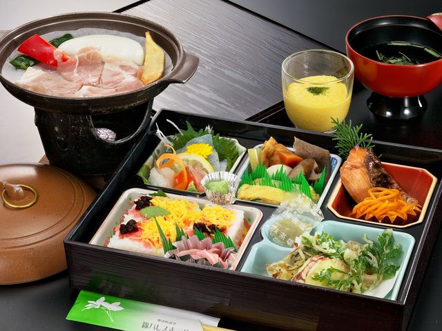 品数よりも手作りにこだわった料理の数々_そうづきょう温泉・錦パレス