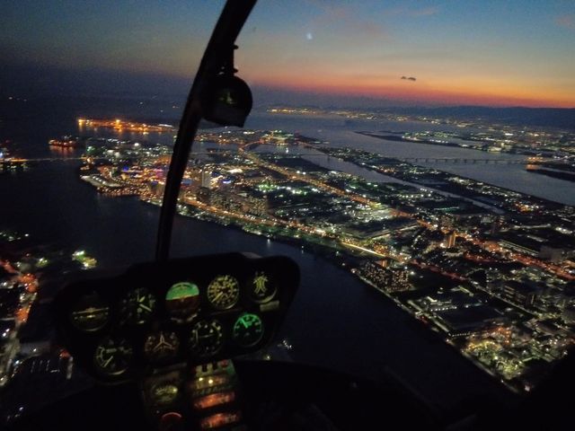大阪の夜景を観るならナイトクルーズ!プロポーズ成功100%!?_気軽に乗れる大阪ヘリコプター遊覧・クルージング<ISA TRAVEL>