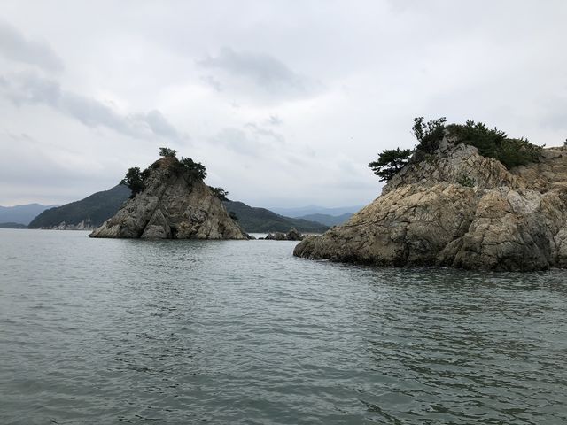 双子島近くを通過_特定非営利活動法人 東かがわ観光船協会