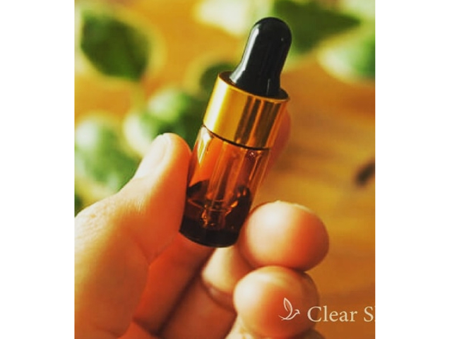 特典は、カウンセリングを行い、外国産、国産のアロマをお好みでブレンドします。1ml(20滴)プレゼントします。_アロマセラピーサロン Clear Sky