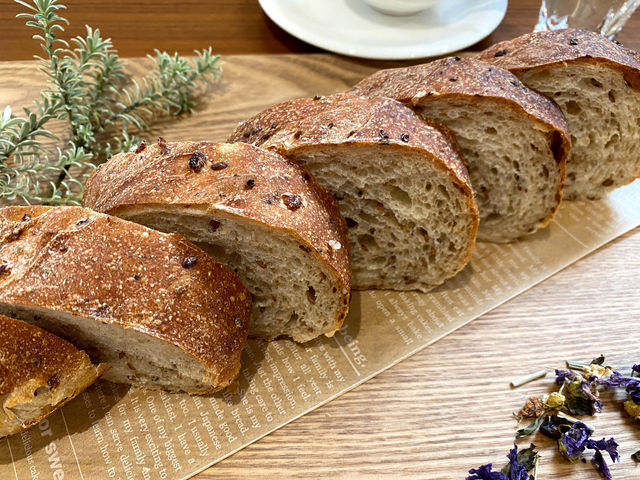 雑穀パン_Bakery Cafe 吉
