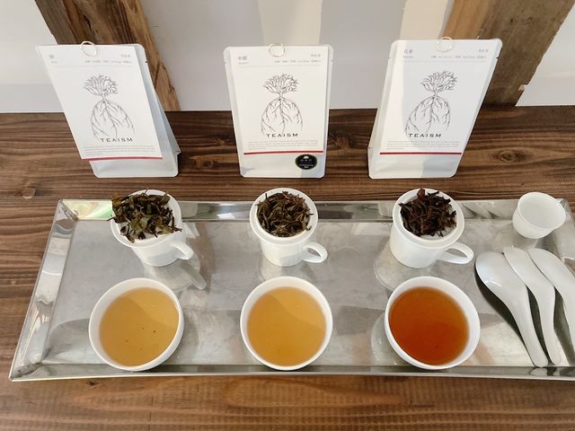 基本の3種セット
五感をフルに使った非日常体験_TEAISM SHOP