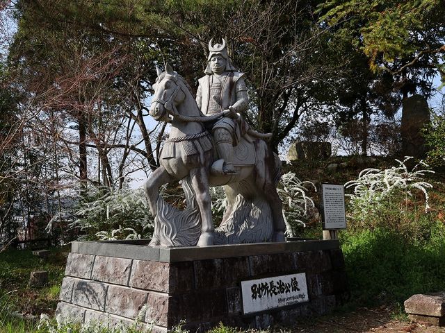 別所長治公像