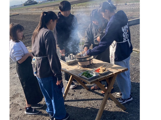 炭火焼きダイニング焼人義