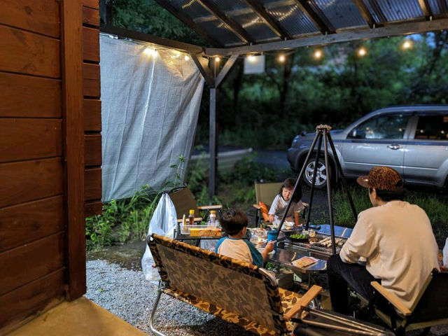 屋根付きバーベキュースペース※炭と食材(飲料水等)はお持込みください_キャンプコテージ TALO