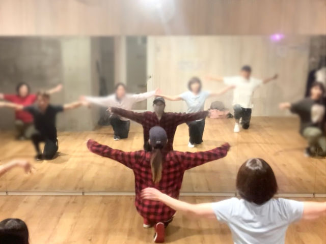 【グループレッスン】レッスン中の様子です。_Gummies Dance School