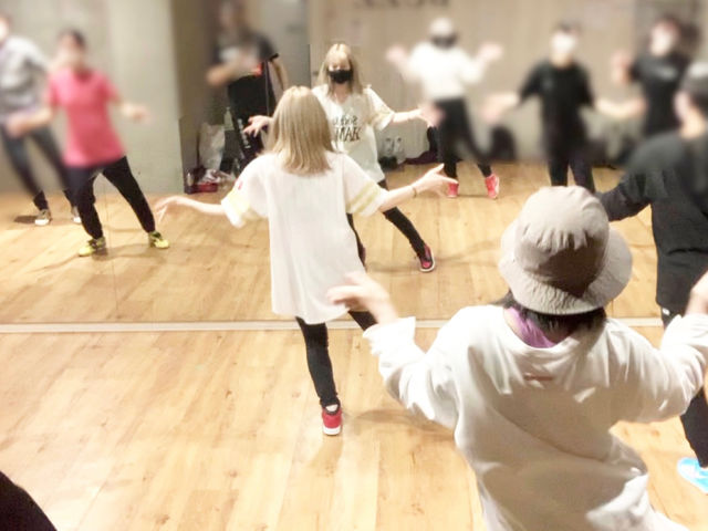 【グループレッスン】ダンス初心者のみが参加できる、超初心者向けHIPHOPダンスレッスン♪他スクールではなかなか教えてくれない、ダンスの基礎をゼロから教えます★_Gummies Dance School