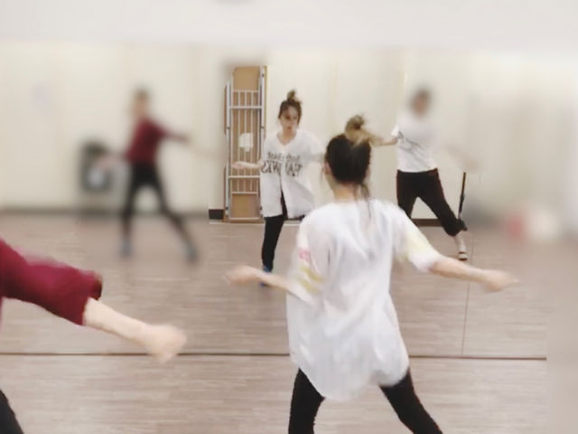 【完コピレッスン】覚えたいダンスがあるけど難しい…という方へ、レクチャーさせて頂きます!ジャニーズ・KPOPが人気です。お友だち同士での受講も可能♪_Gummies Dance School