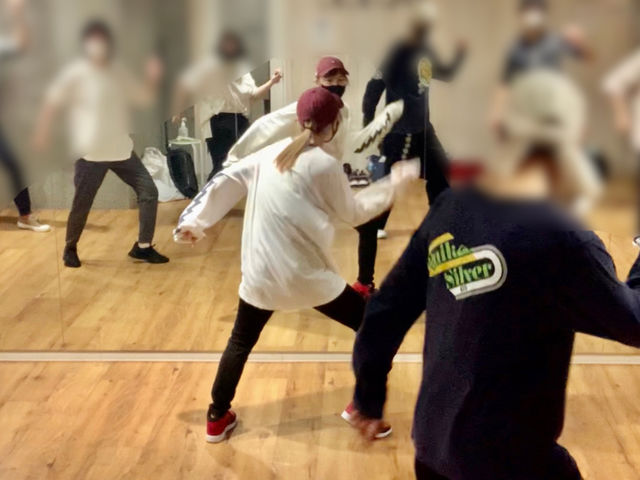 【グループレッスン】レッスン中の様子です。_Gummies Dance School