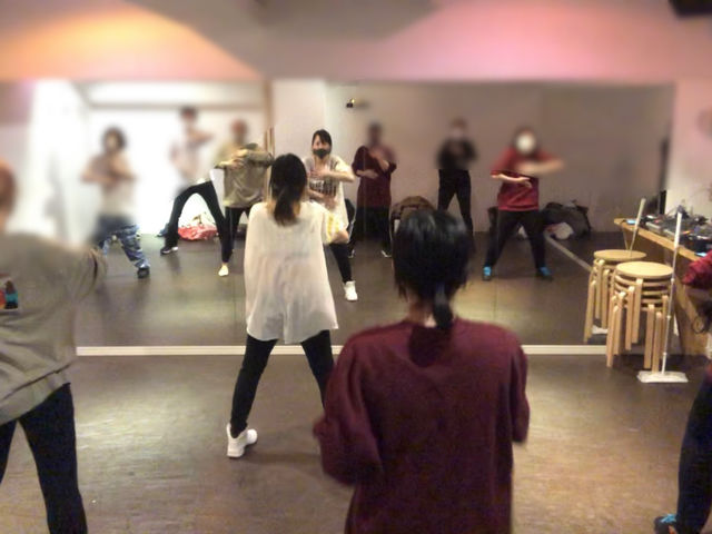 【グループレッスン】レッスン中の様子です。_Gummies Dance School