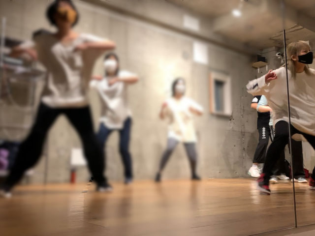 【グループレッスン】レッスン中の様子です。_Gummies Dance School