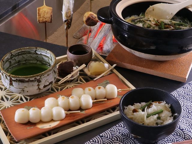 囲炉裏ながつき