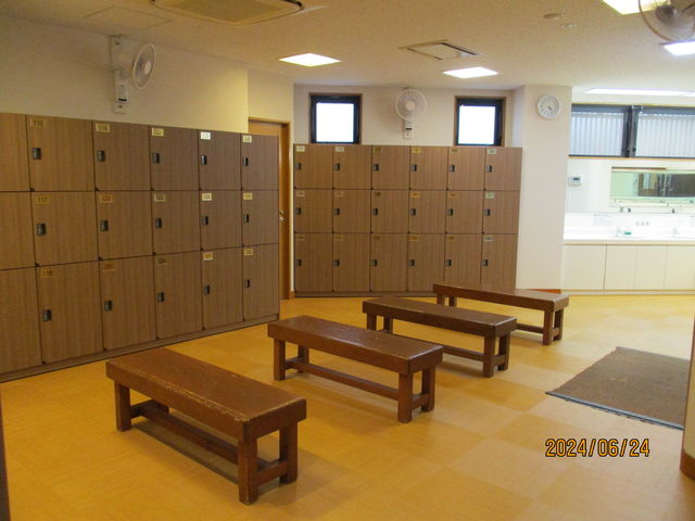 金の湯 脱衣室_有馬本温泉金の湯