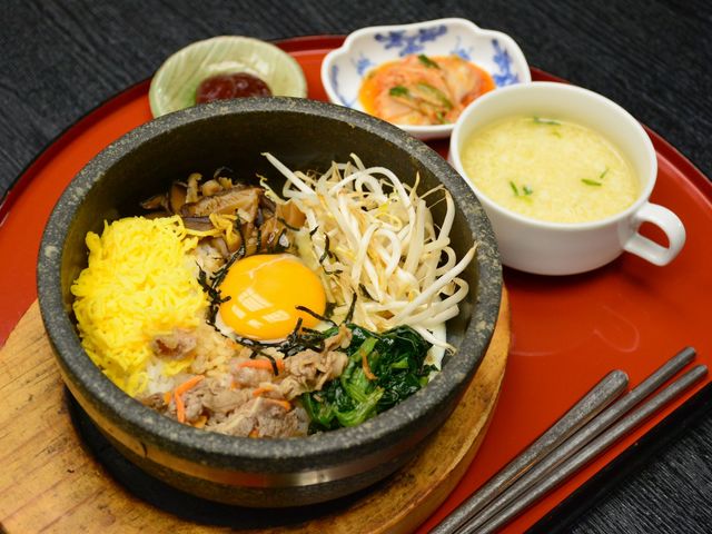 発汗&美肌効果☆石焼きビビンバが名物です。ハーフサイズもあります♪_南郷温泉どんタロの湯