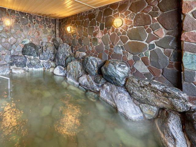 岩風呂(「恵比寿の湯」内)_大江戸温泉物語 かいけ