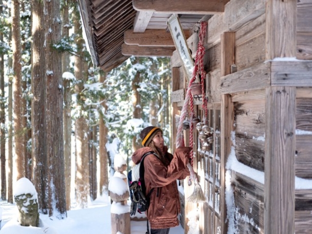 コースの途中に神社があります!_Little Japan ECHIGO