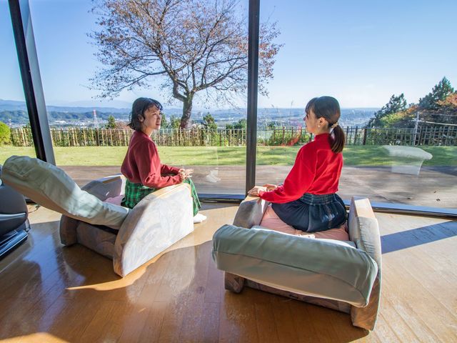 ロビーからの眺望、関東平野が一望_妙義ふれあいプラザ もみじの湯