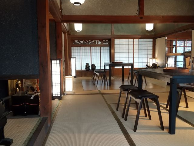 屋内は和の空間_伊賀白樫の古民家