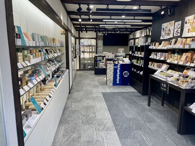 香源上野店 1階売場 内観_お香手作り文化体験 お香専門店 香源 上野店