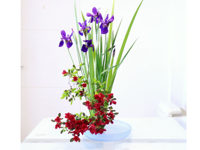 季節に合わせた花材を使います_草月流いけばな宇都宮駅東教室