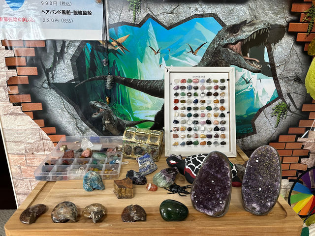 宝石見本展示コーナー_Discovery World