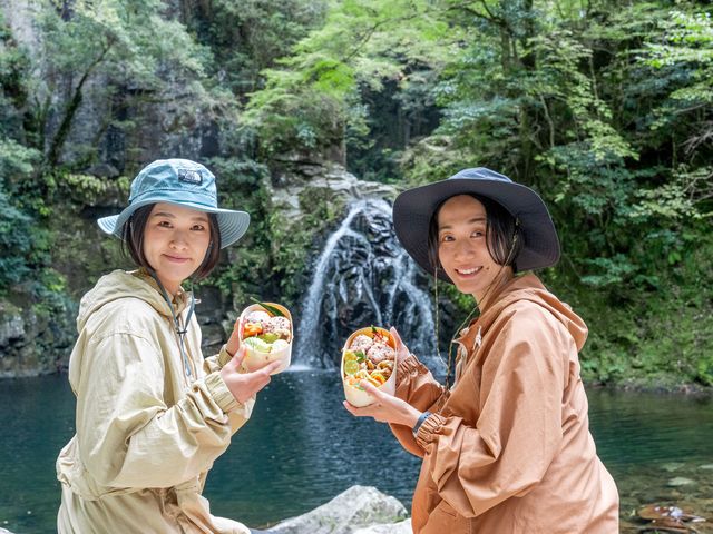 透き通るような空気の中でお弁当タイム。_Nabari Experience