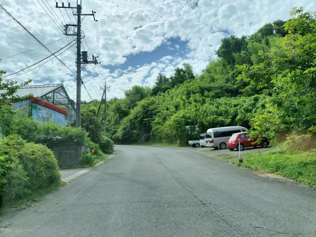 入り口(登り口)前駐車スペース_房総ブルーベリーくらぶ