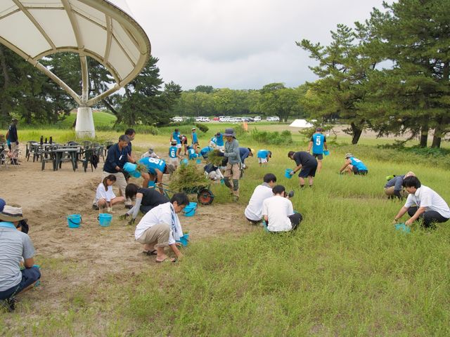 MSP主催「祖父江砂丘の保全活動」の様子
(体験内では行いません)_SUP&SUPヨガ MSP