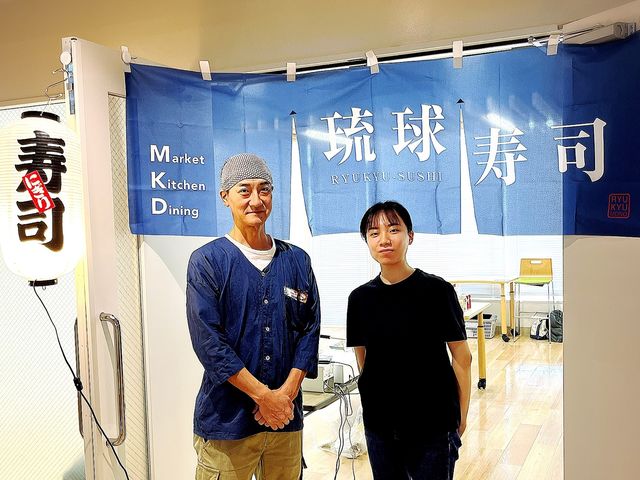 3階にある体験会場の入口です。ご来場お待ちしています。_那覇牧志公設市場 インターナショナル 寿司作り体験会