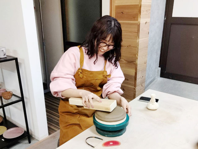 お友達と会話しながら楽しく体験できます_UZUPOTTERY DENCHU