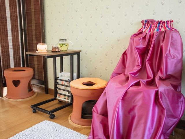 黄土の座器の遠赤外線効果で内臓のケアをします_愛音セラピーヒーリング