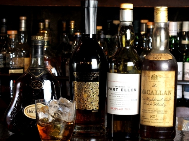 琥珀 湯島の写真1