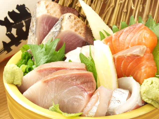 炉ばた酒場 黒船屋の写真1