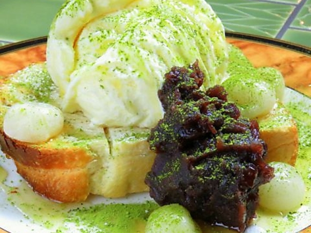 和CafeBar HONEY8 RETROの写真1