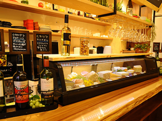 濃厚ワインとチーズのお店 カルネ&ヴィーノStandの写真1