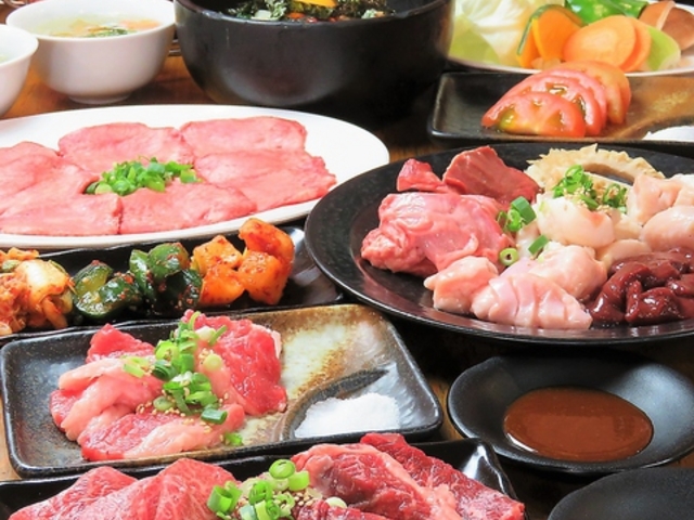 炭火焼肉 スーパーホルモン 松山姫原店の写真1