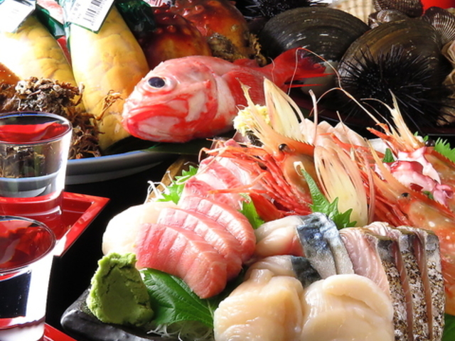 刺身と日本酒 波に千鳥の写真1