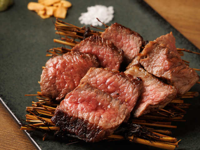 溶岩焼きグリルと世界のワイン 肉助 上大岡店の写真1