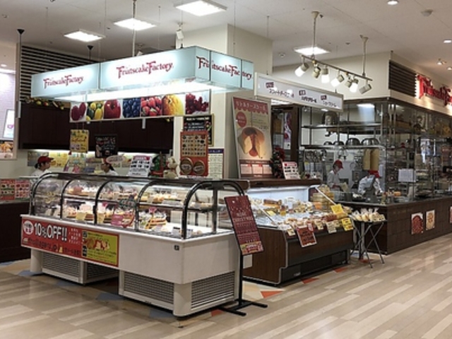 FruitscakeFactory フルーツケーキファクトリー 東札幌店の写真1