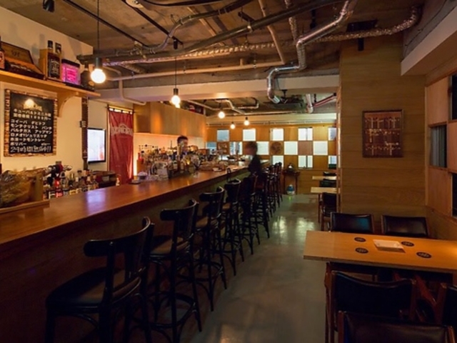 BAR REVOLBARの写真1