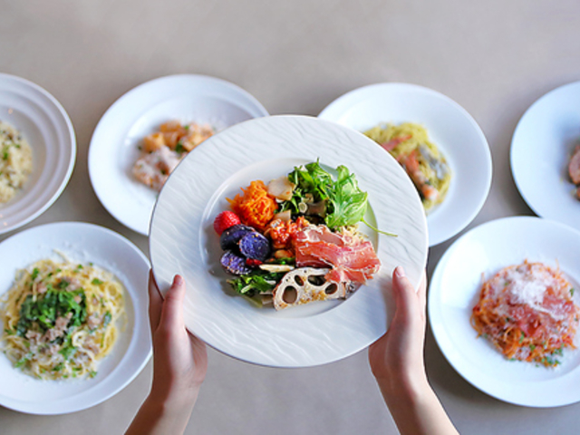 CAFE&DINING EAST イーストの写真1