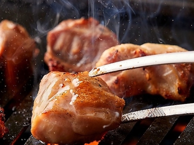 とり焼肉 鶏福の写真1