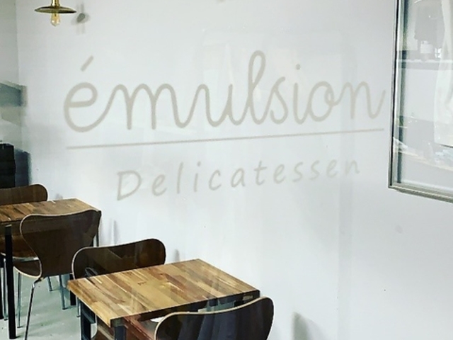 emulsion エミュルションの写真1