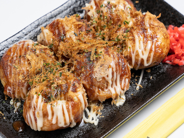 粉もん屋 八 札幌琴似店の写真1