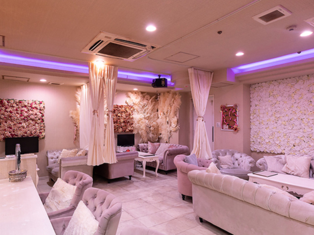 Shisha Bar Whiteout  シーシャバーホワイトアウトの写真1