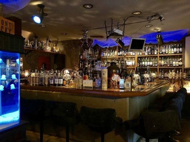 NEO SHOT BAR 深海の洞窟の写真1