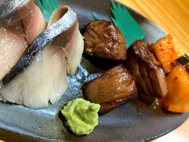 焼肉海鮮 炭よしの写真1