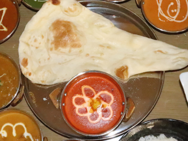 アジアンダイニング&バー クリスタルの写真1