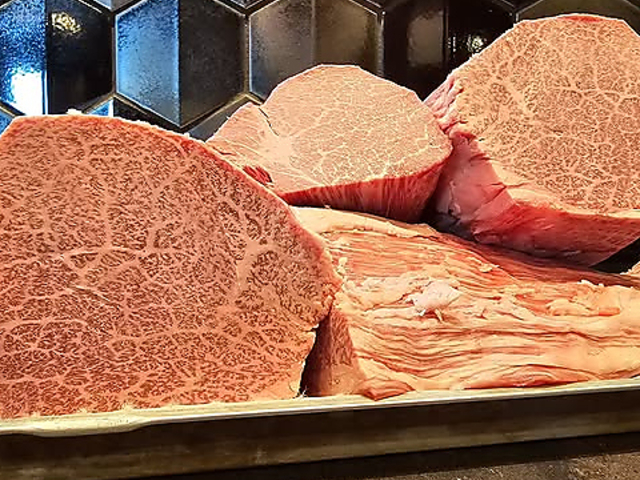 焼肉モランボン 上越本店の写真1