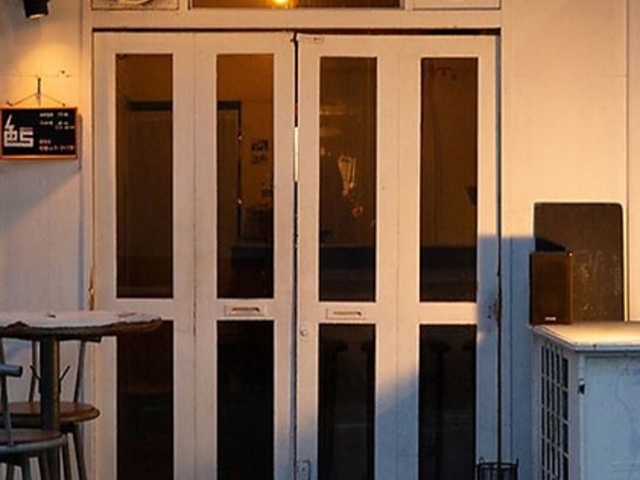 CAFE & BAR 色 sの写真1